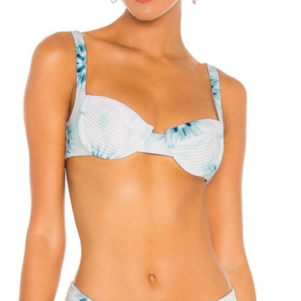 Devon Windsor Blue & White Tie Die Suit